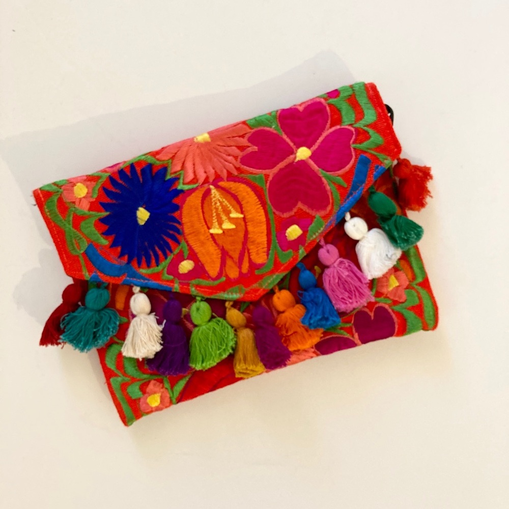 Brand New Guatemalan Hand Embroidered Purse